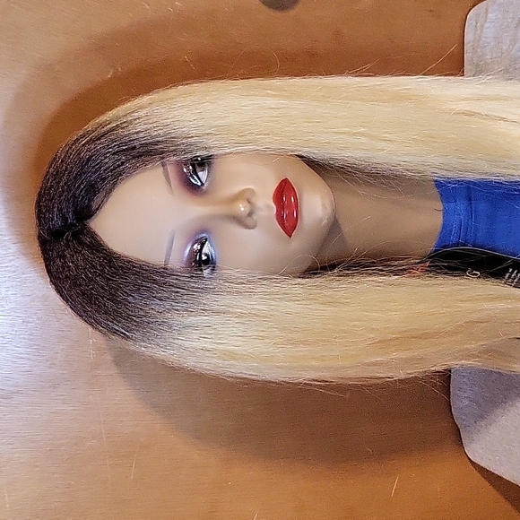 Long Two Tone Wig - Picture 2 of 6